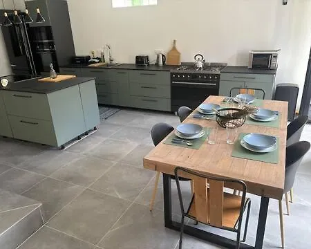 Casa de Férias Zen Vallee De La Loire 160m2 Et Son Jardin Prive