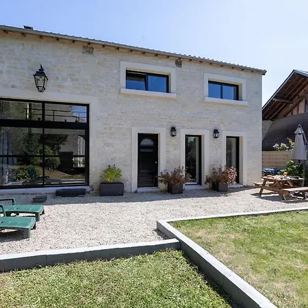 Zen Vallee De La Loire 160m2 Et Son Jardin Prive Casa de Férias *