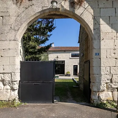 Casa de Férias Zen Vallee De La Loire 160m2 Et Son Jardin Prive Ranton